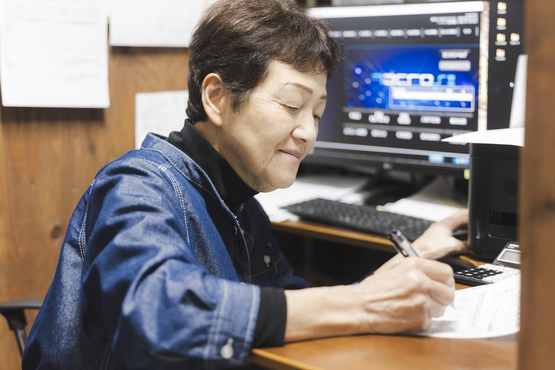 女性スタッフのイメージ画像